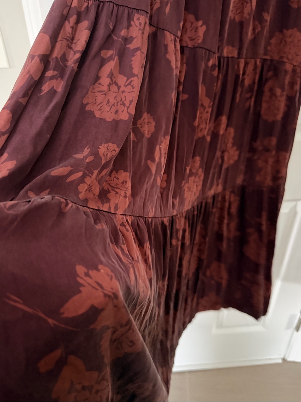 Quince Washable Stretch Silk Tiered Maxi Dress in Ruby Noir Size Small - Picture 6 of 9